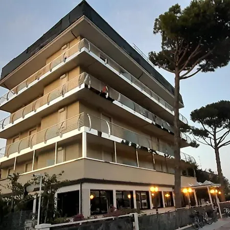 Marbella Hotel 3*